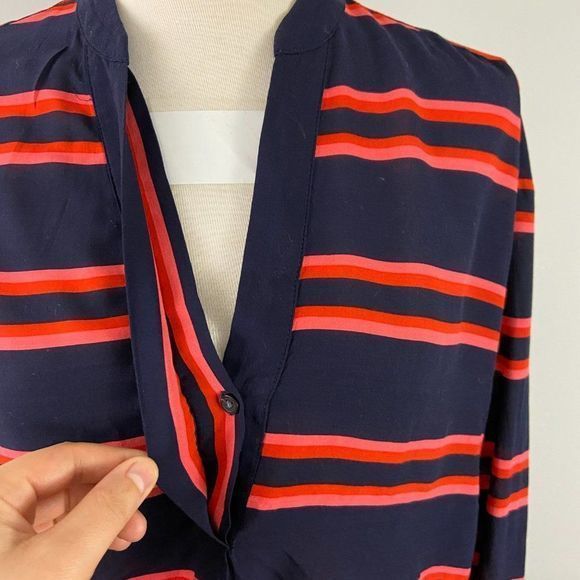 🌿4/$35 🌿GAP Blue‎ & Red Stripe Split Neck - Picture 6 of 9